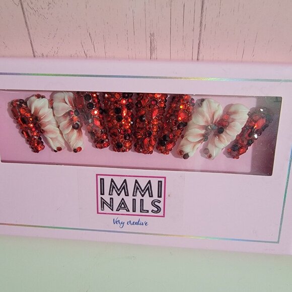 10 pcs Red Rose Victorian Style Fingernails - Picture 10 of 10